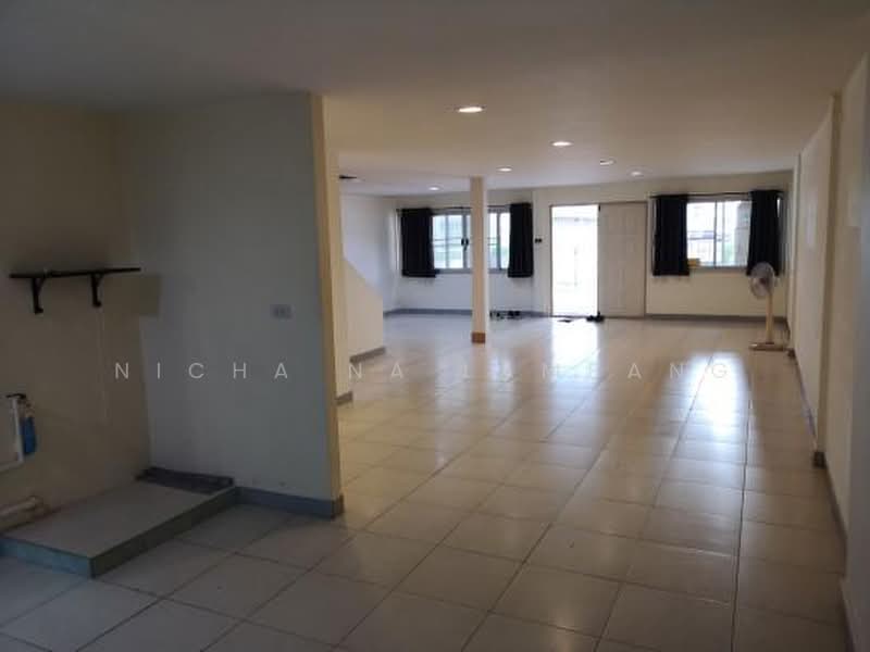 3-BR Townhouse, Bangkok