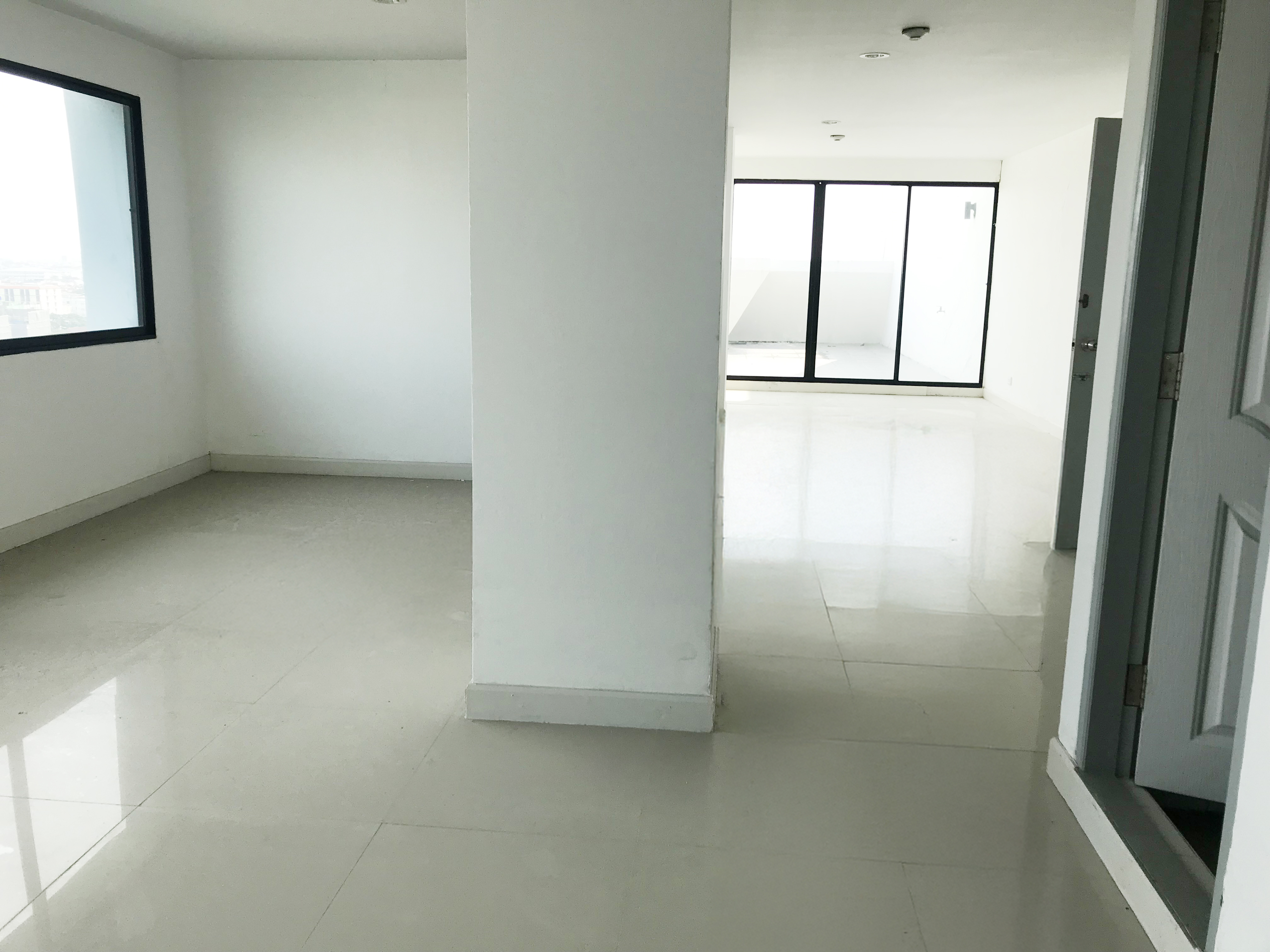 คอนโดมิเนียม โครงการเดอะวิลเลจ บางนา