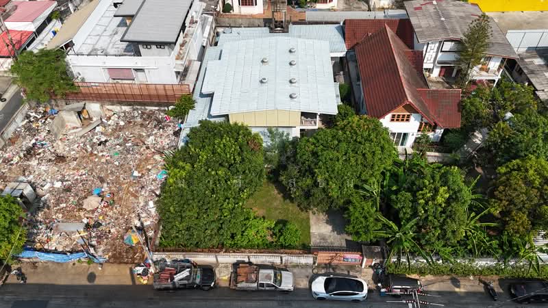 Land 199 sq.w. Inthamara 21, Bangkok