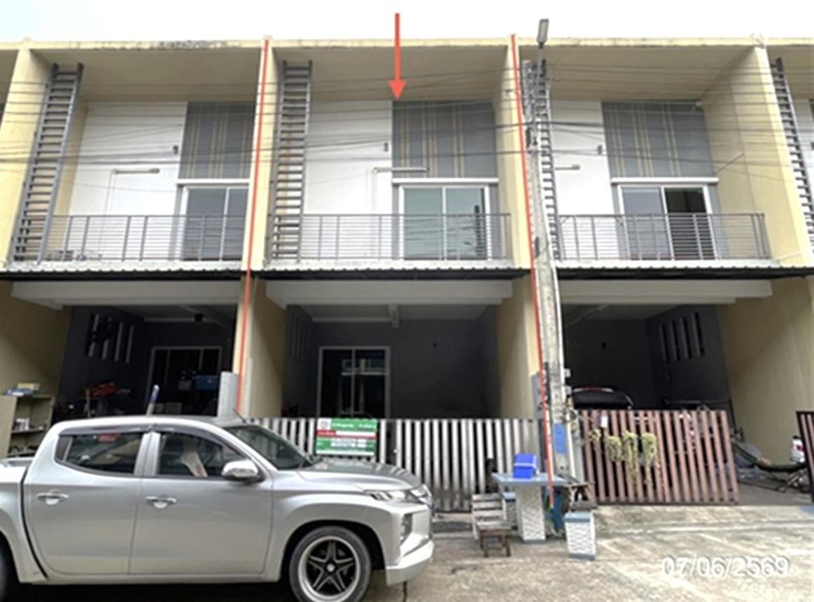 Townhouse Golden Land Delight Pluak Daeng Rayong