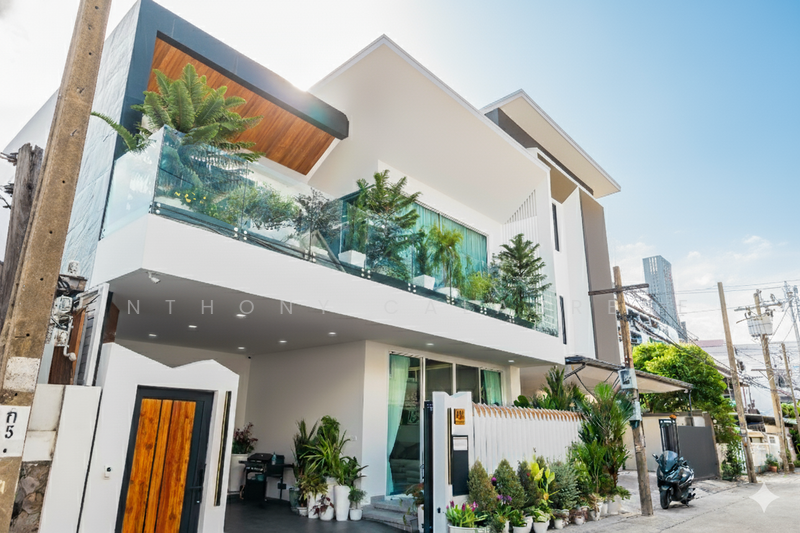 Casa Anjonietta, Bangkok