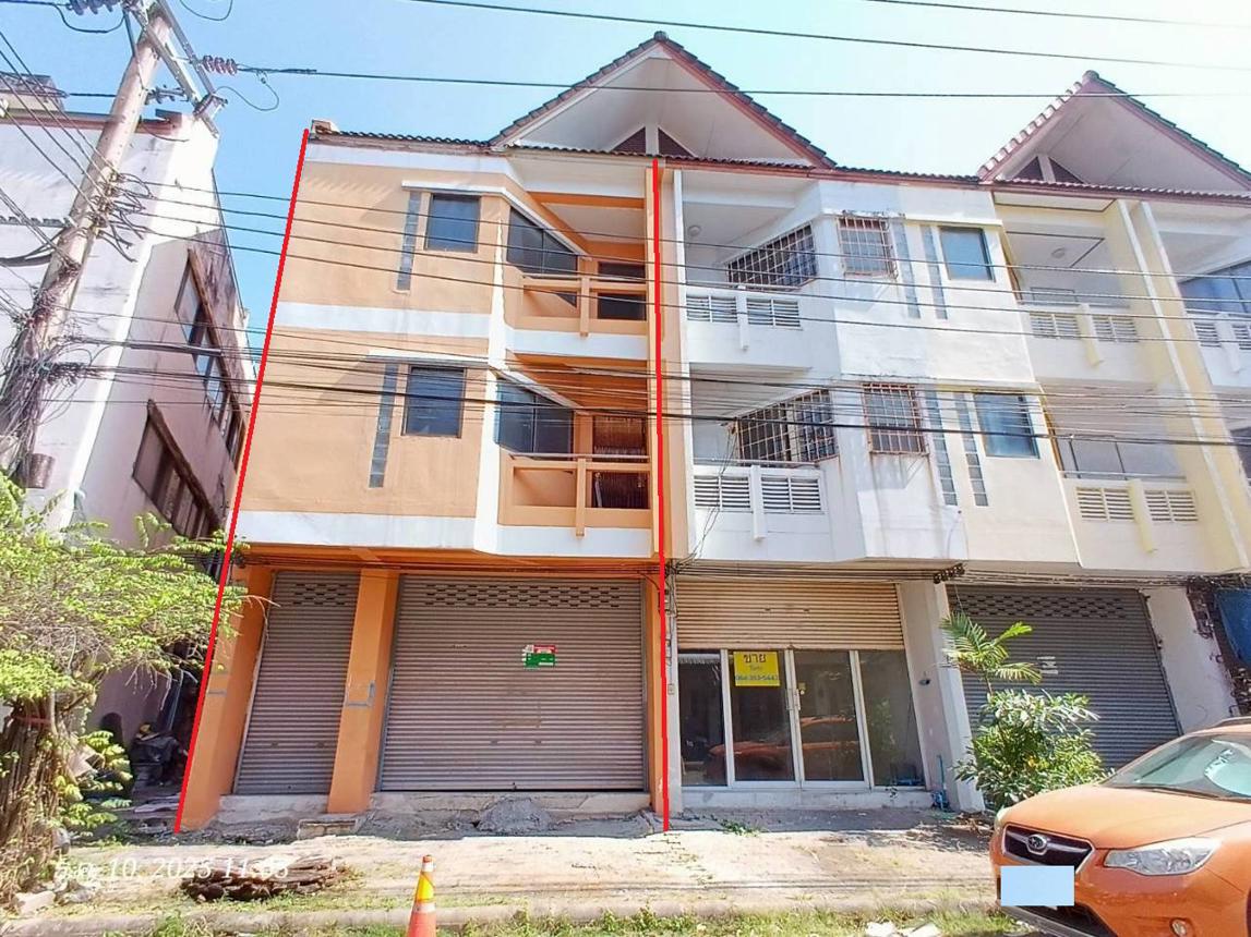 Townhouse in Phra Khanong, Bangkok