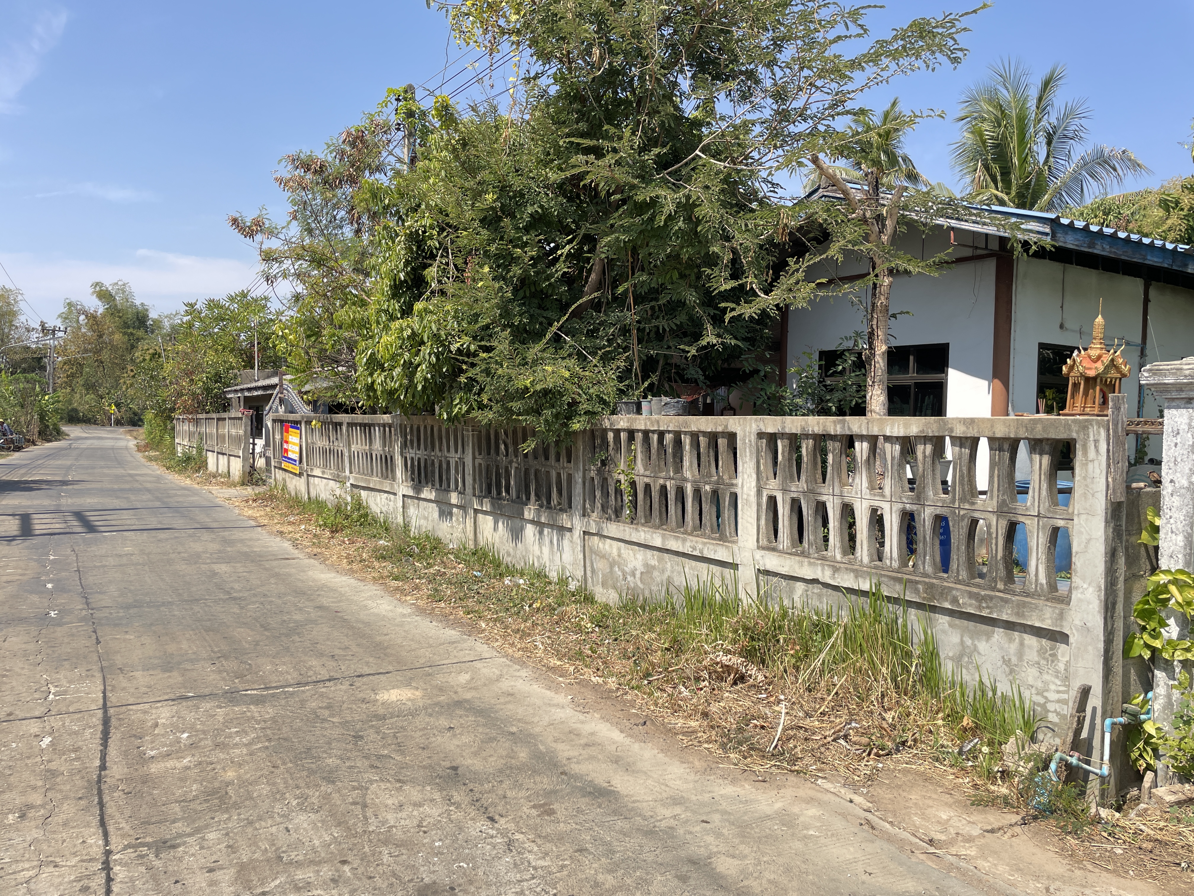 บ้านครึ่งตึกครึ่งไม้ 2 ชั้น และบ้านพักอาศัยชั้นเดียว บุรีรัมย์