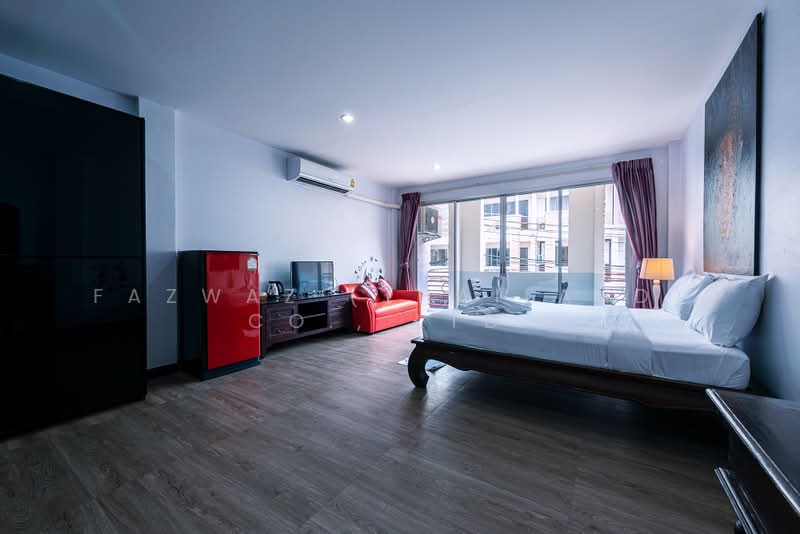 Rare 3BR Shophouse for Sale in Kata Beach Center, Phuket Investment Hotspot, Phuket