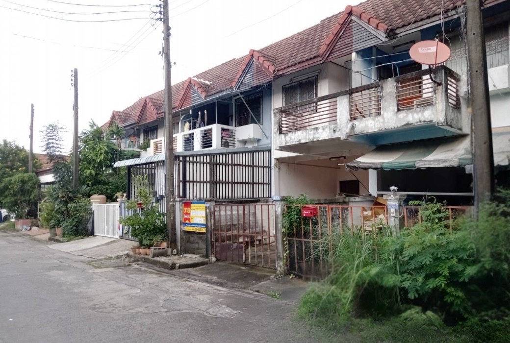 ทาวน์เฮ้าส์ โครงการบ้านนฐดา ธัญบุรี