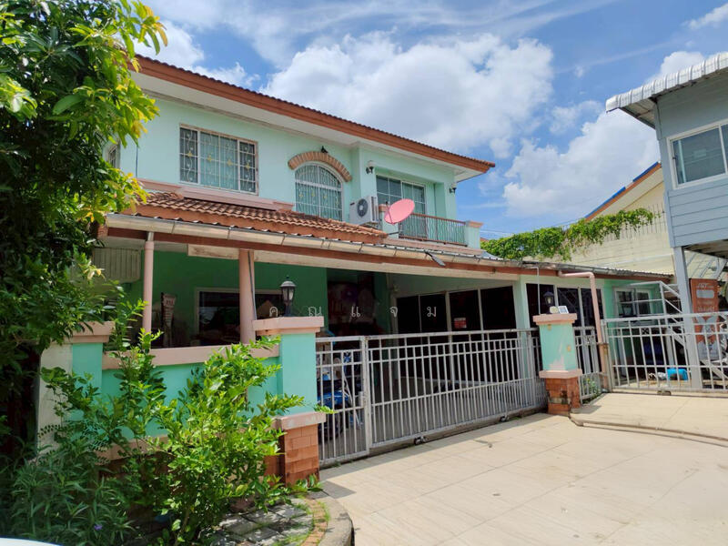 Mantana Phetkasem 81, Bangkok