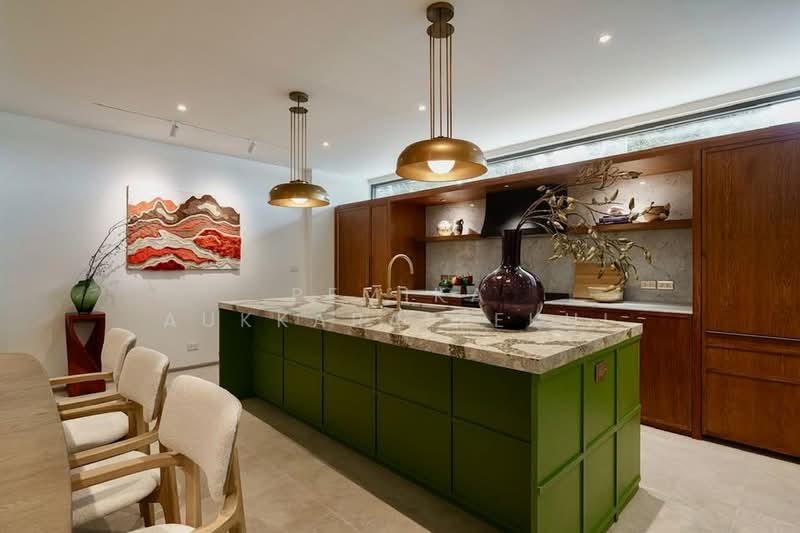 3-BR Townhouse, Bangkok