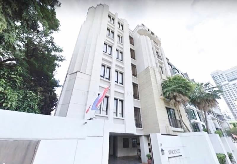 Vincente Sukhumvit 49, Bangkok