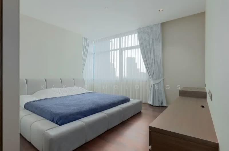 The Diplomat 39, Bangkok