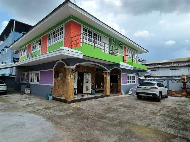 บ้านเดี่ยว 2 ชั้น 100 ตร.ว. บ้านเดี่ยว ซอยนาคนิวาส2 แยก8, Bangkok