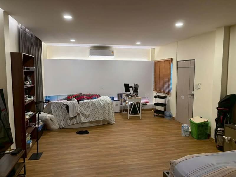 บ้านเดี่ยว 2 ชั้น 100 ตร.ว. บ้านเดี่ยว ซอยนาคนิวาส2 แยก8, Bangkok