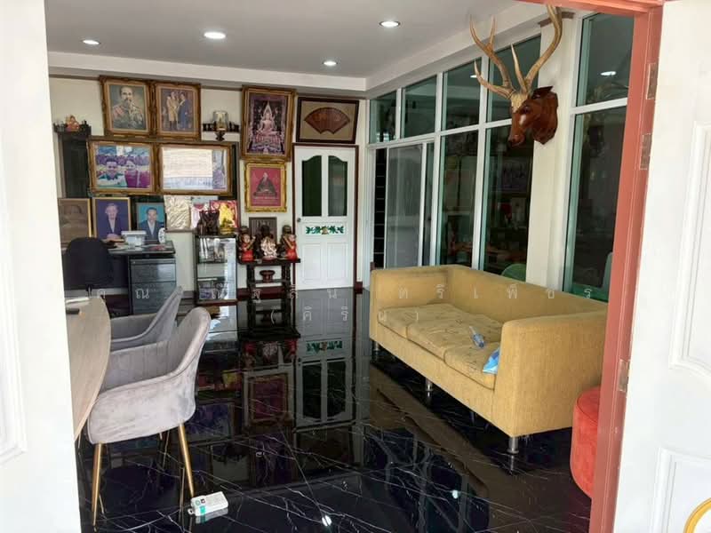 บ้านเดี่ยว 2 ชั้น 100 ตร.ว. บ้านเดี่ยว ซอยนาคนิวาส2 แยก8, Bangkok
