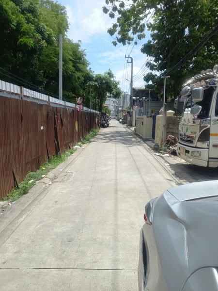 ซอยสาธุประดิษฐ์ 57 บางโพงพาง ยานนาวา กรุงเทพ, Bangkok