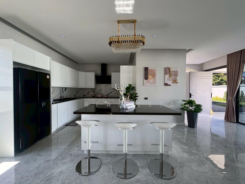 Luxury Pool Villa for Sale – Thung Klom–Tan Man, Pattaya, Chon Buri (Pattaya)