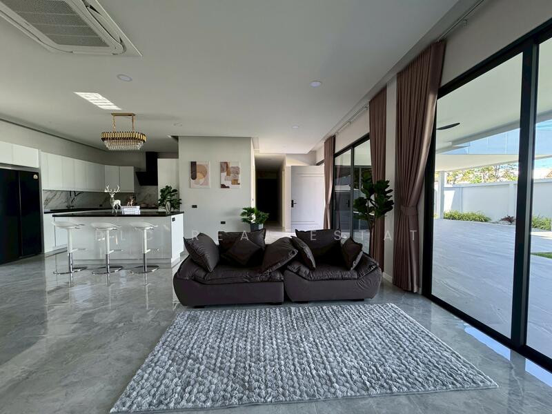 Luxury Pool Villa for Sale – Thung Klom–Tan Man, Pattaya, Chon Buri (Pattaya)