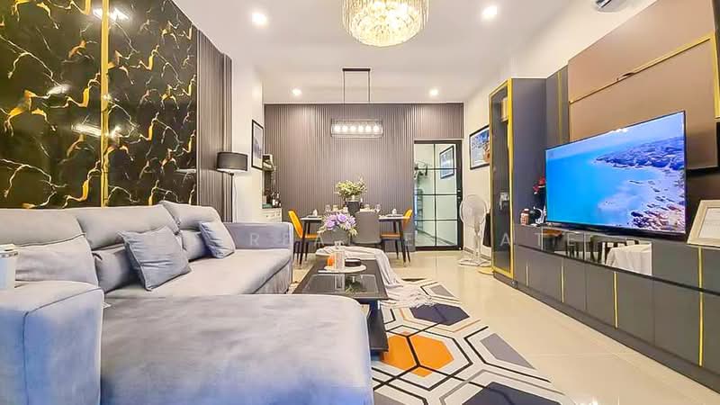 3 Storey Townhouse for Sale South Pattaya City Center, Chon Buri (Pattaya)