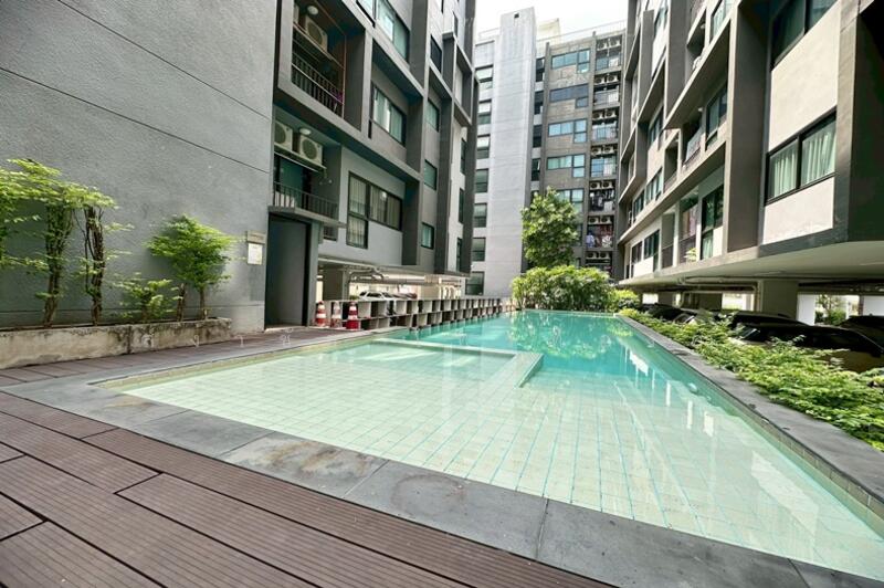 B Republic Sukhumvit 101/1, Bangkok