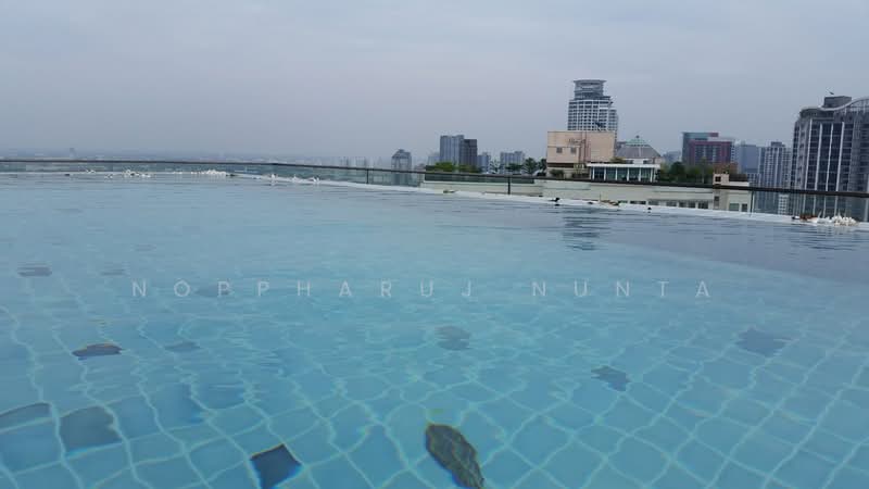 The Lofts Ekkamai, Bangkok