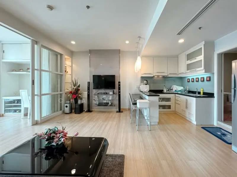 Baan Sathorn Chao Phraya, Bangkok