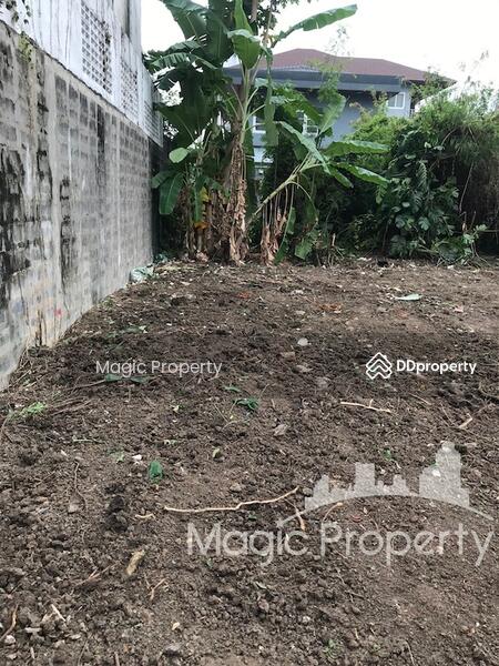 Land For Sale on Sutthisan Winitchai Rd, Bangkok