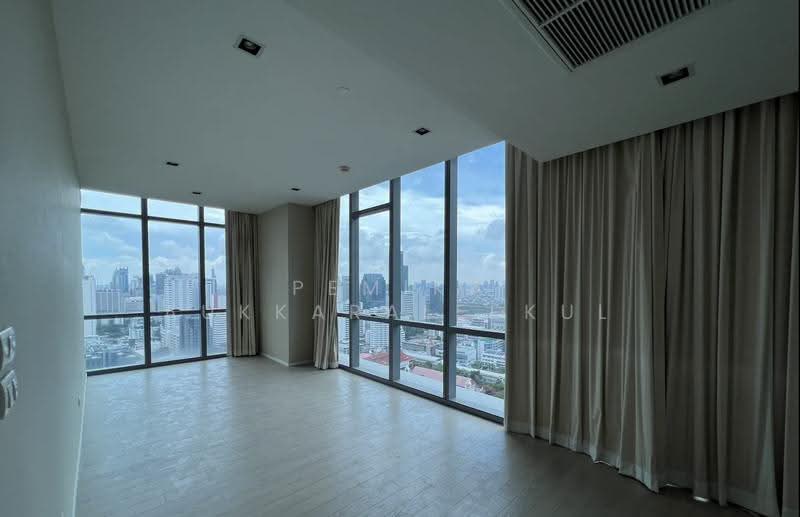 The Room Sukhumvit 21, Bangkok