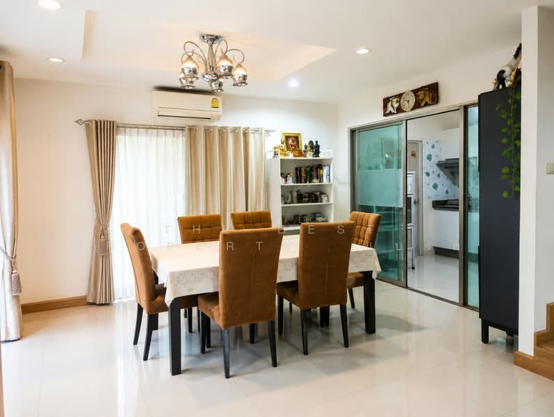 แมกโนลีย์ ศรีราชา (Magnolie Sriracha), Chon Buri (Pattaya)