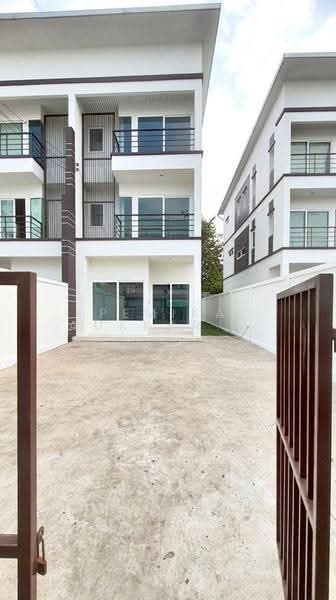 2-BR House, Bangkok