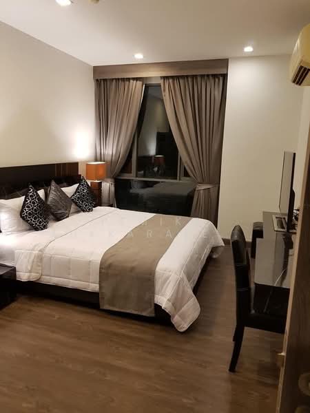 Trapezo Sukhumvit 16, Bangkok