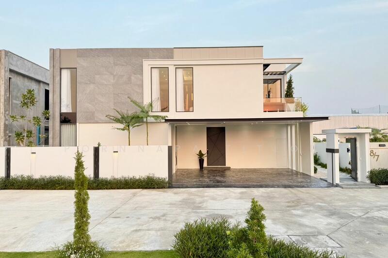 Exclusive villa for sale in a quiet area, Chon Buri (Pattaya)