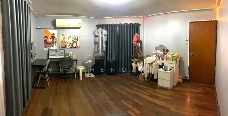 2-BR Townhouse, Bangkok