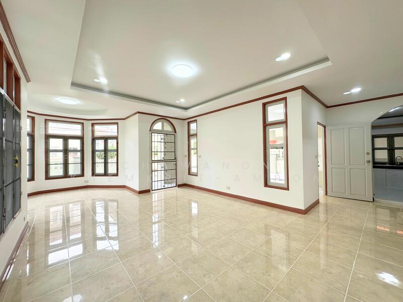 Passorn 4 Rangsit - Klong 3, Pathum Thani