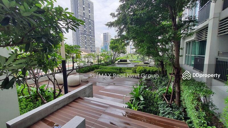 Rhythm Sathorn-Narathiwas, Bangkok