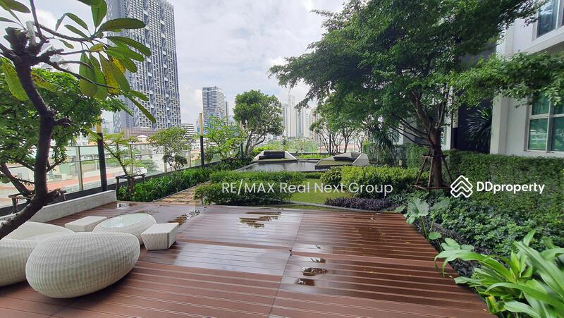 Rhythm Sathorn-Narathiwas, Bangkok
