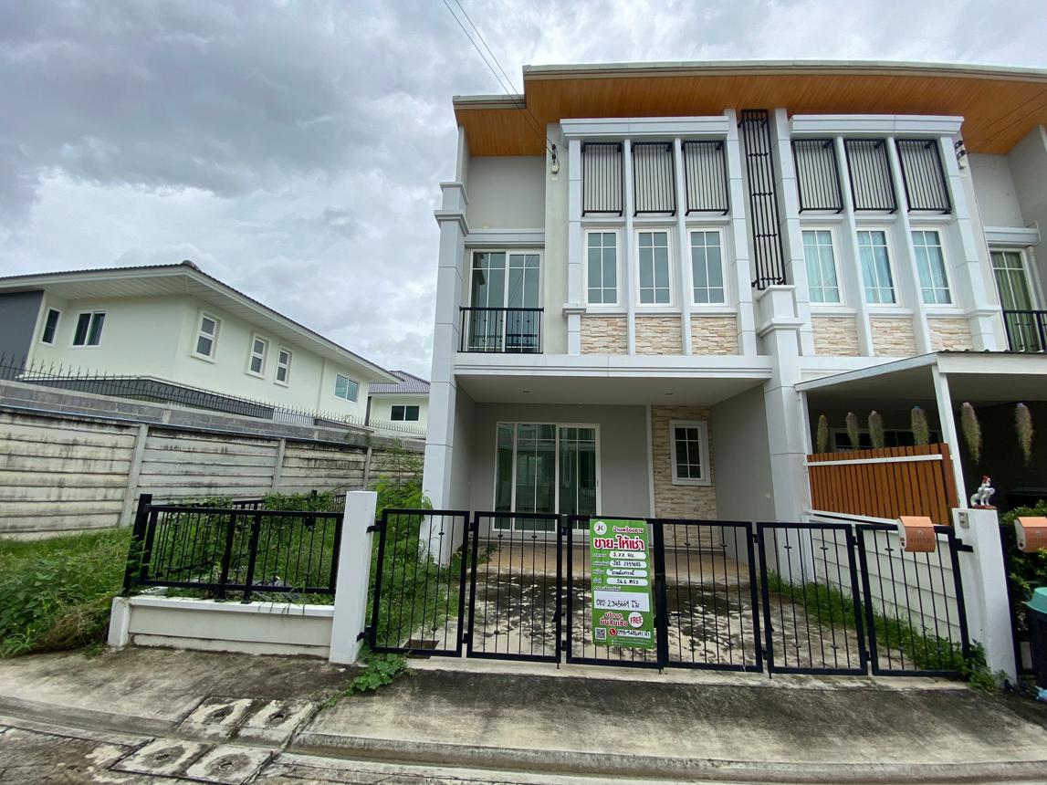 Townhouse in Golden Town Chachoengsao - House with Palm Trees House with Palm Trees Chachoengsao