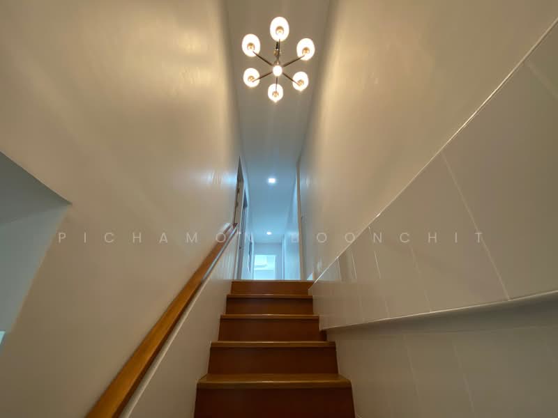 3-BR Townhouse, Bangkok