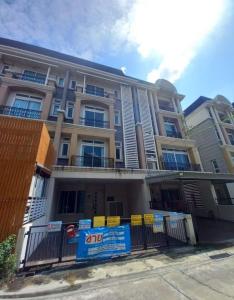 Townhouse in Bang Kapi, Bangkok
