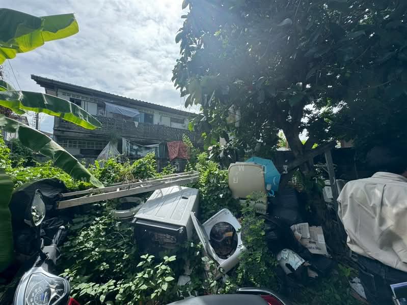 ที่ดิน + บ้าน 2 ชั้น 80 ตร.ว. ซอยจรัญสนิทวงศ์75 แยก16, Bangkok