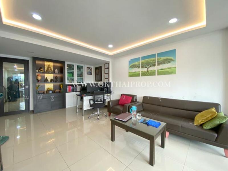 Baan Buathong 4, Nonthaburi