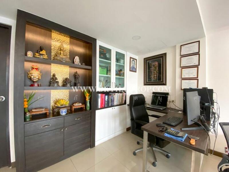 Baan Buathong 4, Nonthaburi