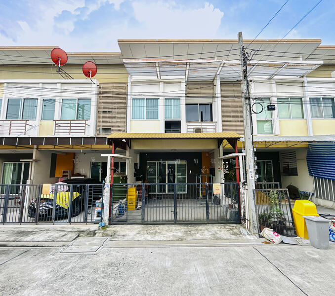 ทาวน์โฮม 2 ชั้น หมู่บ้าน ซิตี้เซนส์ City Sense ประชาชื่น ซอย วัดบัวขวัญ, Nonthaburi