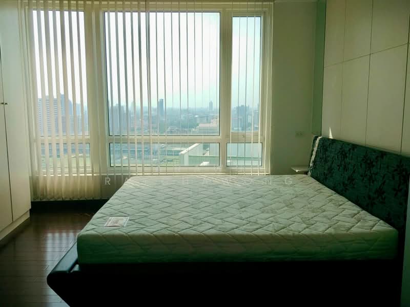 Baan Rajprasong, Bangkok