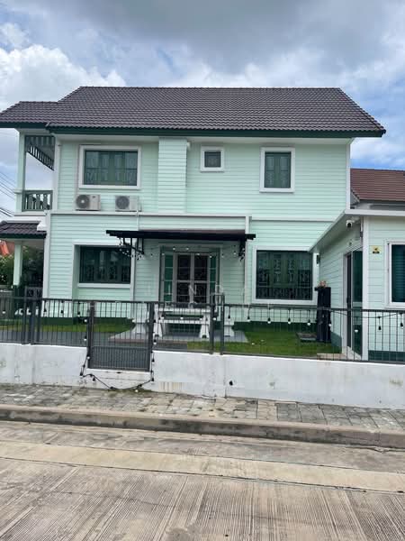 Vararom Lakeview, Samut Prakan