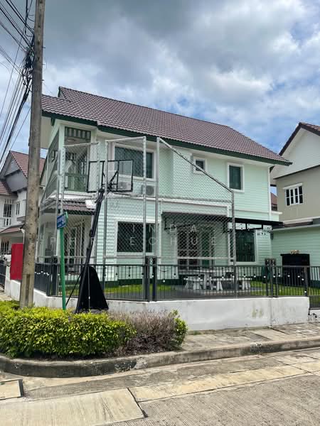 Vararom Lakeview, Samut Prakan