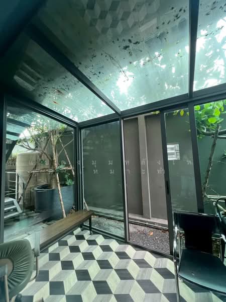 Prime Location for Business & Living: Arco Home Office Ekamai-Ramintra, Bangkok
