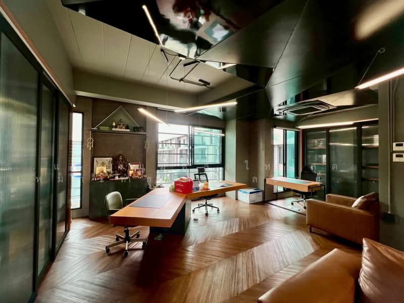 Prime Location for Business & Living: Arco Home Office Ekamai-Ramintra, Bangkok