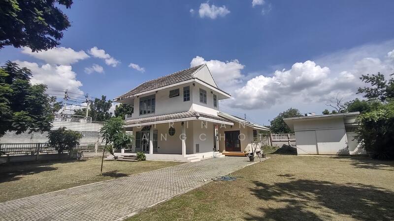 2-BR House, Bangkok