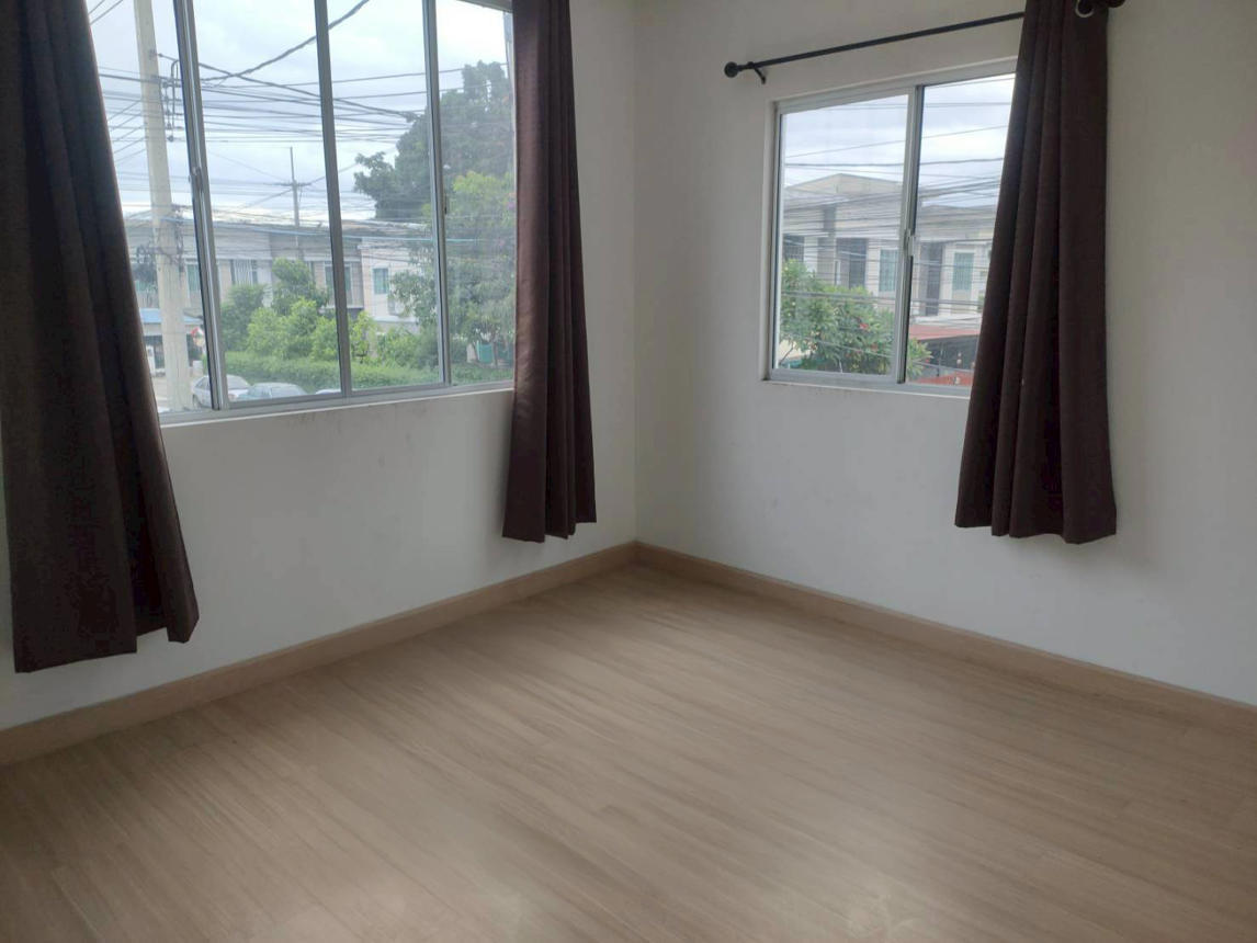 ทาวน์เฮ้าส์ บ้านพฤกษาวิลล์ 77 สามพราน นครปฐม