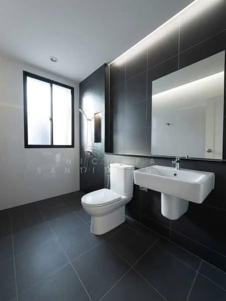 Baan Klang Muang Rama 9-Krungthep Kreetha, Bangkok