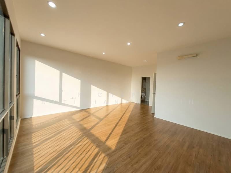 Baan Klang Muang Rama 9-Krungthep Kreetha, Bangkok