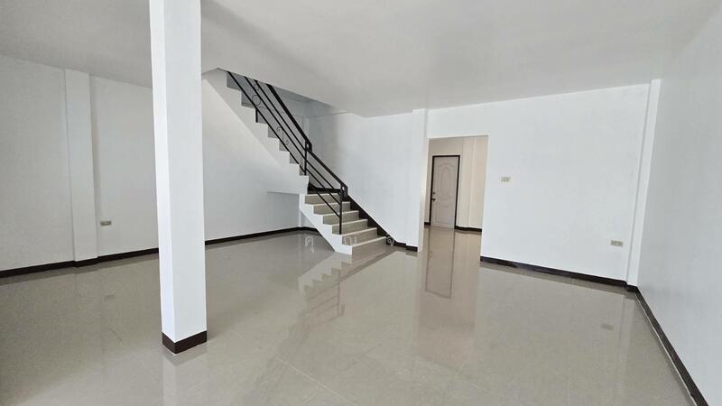 ขาย ทาวน์เฮ้าส์ 2 ชั้น ใกล้ถนนทางหลวง 3296 บางปลา บางเลน นครปฐม เดินทางสะดวกใกล้ถนนใหญ่!, Nakhon Pathom